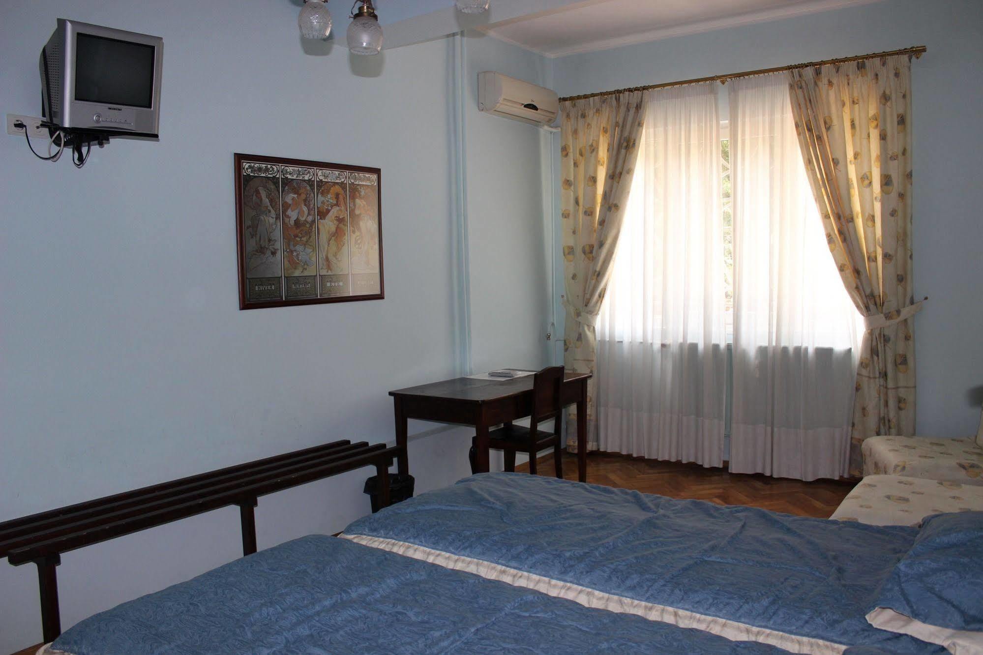 Casa Ferrari Bed & Breakfast Софія Екстер'єр фото