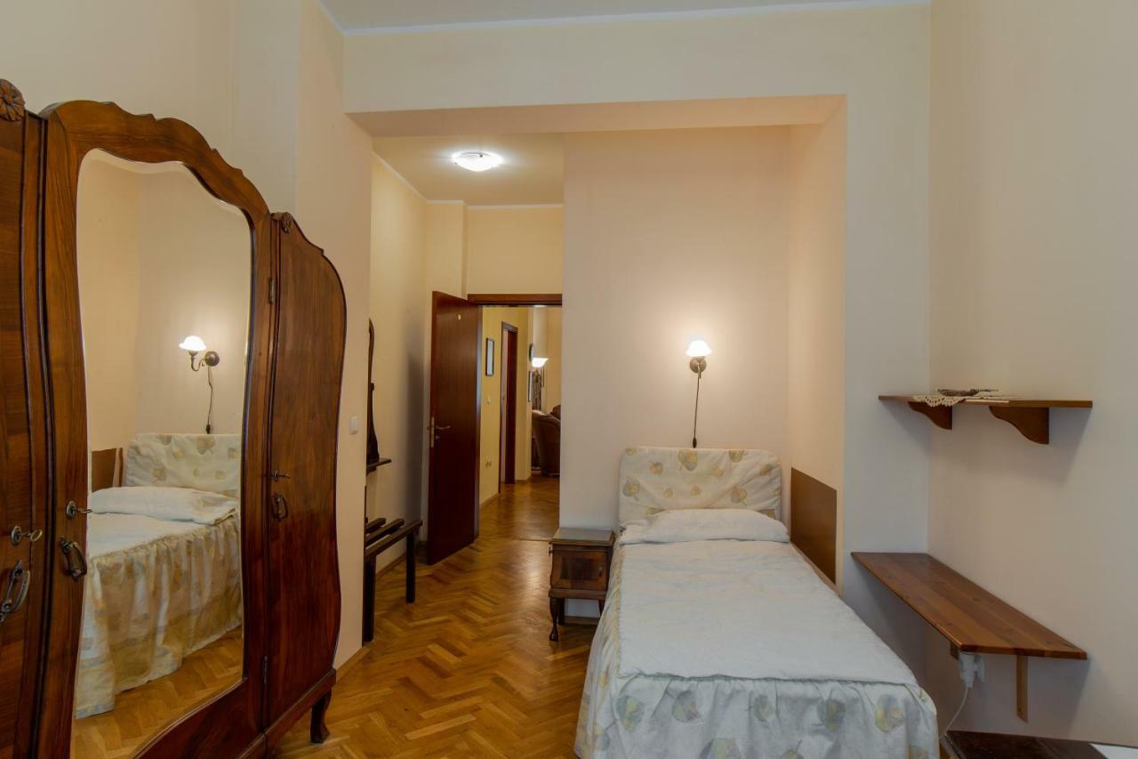 Casa Ferrari Bed & Breakfast Софія Екстер'єр фото